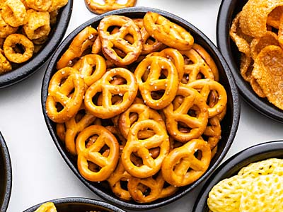 Snacking made simple.