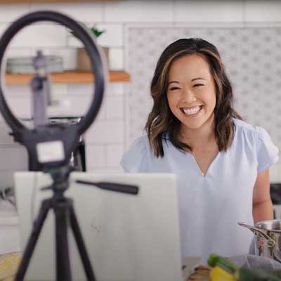 A giant food nutritionist