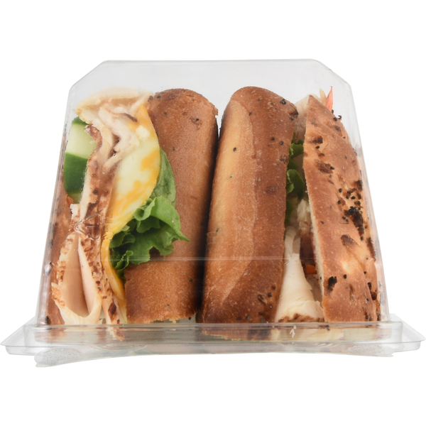 Hannaford Chicken & Veggie Crunch Sandwich