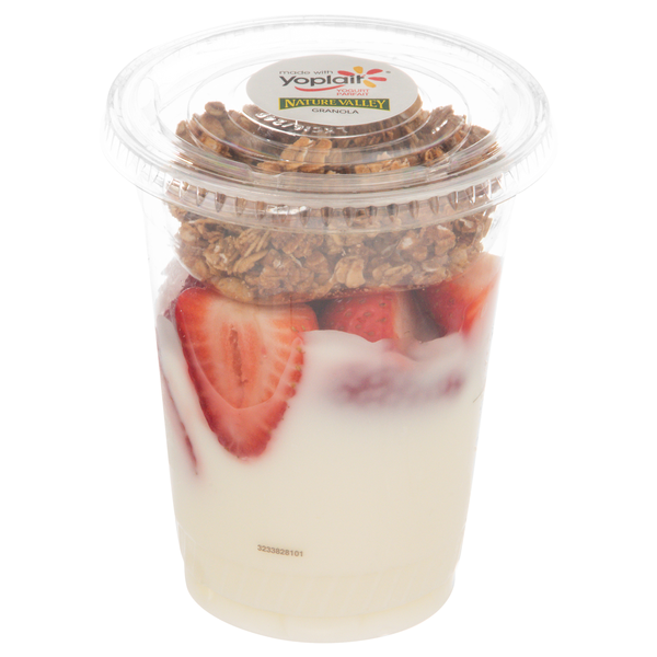 Hannaford Strawberry Yogurt & Granola Parfait