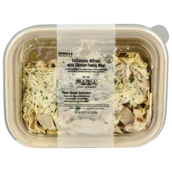 Hannaford Fettuccine Alfredo with Chicken Family Meal