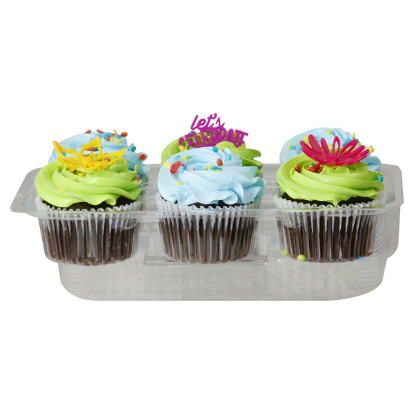 Food Lion Bakery Chocolate Cupcakes with Vanilla Whipped Icing - 6 ct