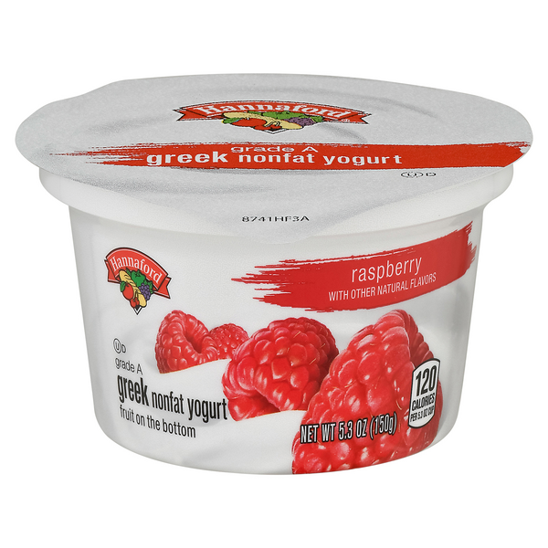 Hannaford Non Fat Raspberry Greek Yogurt Cup