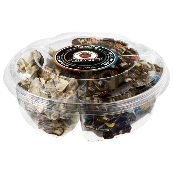 Total Cluster Fudge Sweet & Twisted Party Tray