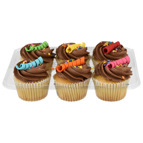 Hannaford Bakery Gold Cupcakes with Traditional Chocolate Frosting - 6 ct