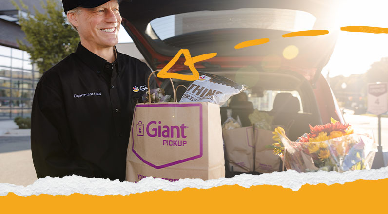 Giant associate loading car with pickup order