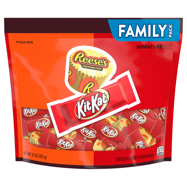 Reese's & KIT KAT Chocolate Candy Assortment Miniatures Family Pack
